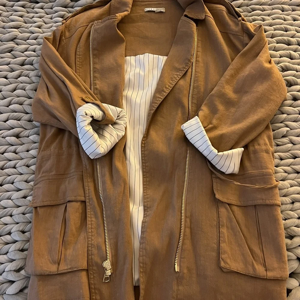 Alice + Olivia Devyn Anorak Field Khaki Zip Up Jacket Size Medium - Picture 3 of 3